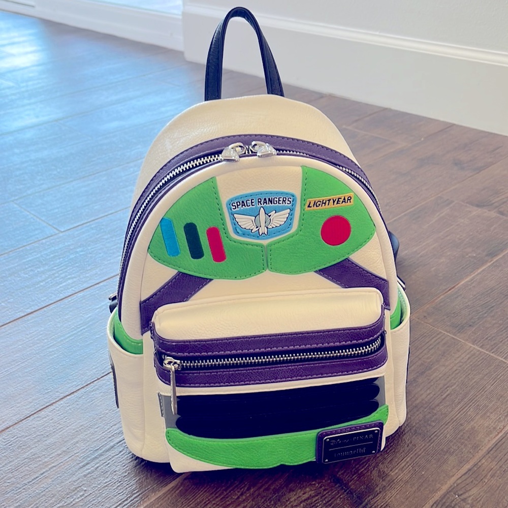 LOUNGEFLY BUZZ LIGHTYEAR TOY STORY DISNEY BACKPACK 💚💚💚